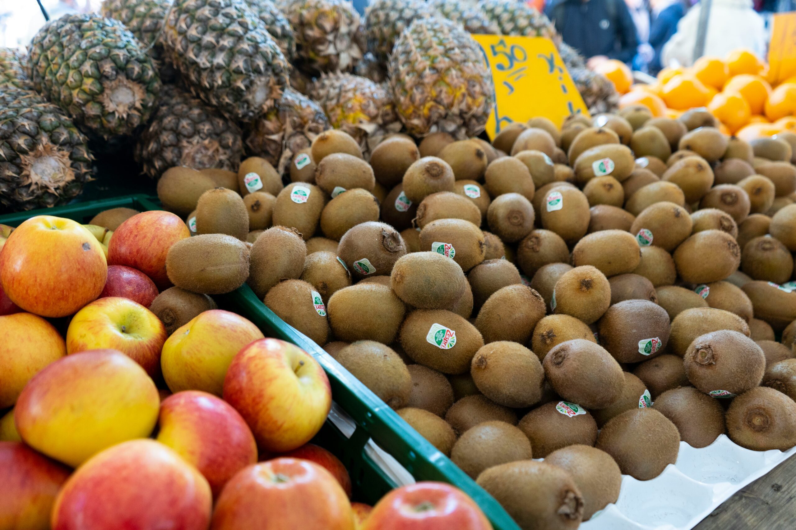 Netherlands Rotterdam Food Images & Pictures Market Hunger Fed Feed Eat Groceries Shopping Buy Fruit Lvoer Foodie Nature Images Frutas Fruit Market Food Market Stall A Lot Of Food Brown Backgrounds Creative Commons Images
